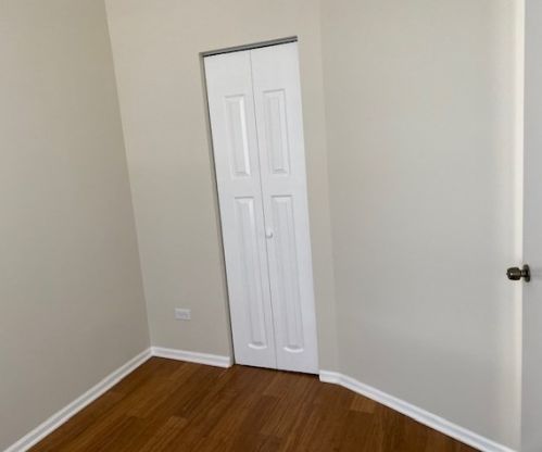 656 Monticello Ave, Chicago IL 60618-5320 exterior