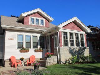 2219 68th St, Milwaukee, WI 53213-1952