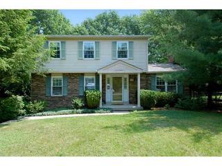 707 Heathergate Dr, Pittsburgh, PA 15238-1000