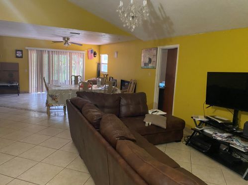 2320 Savona Blvd, Fort Pierce FL 34953-2213 exterior