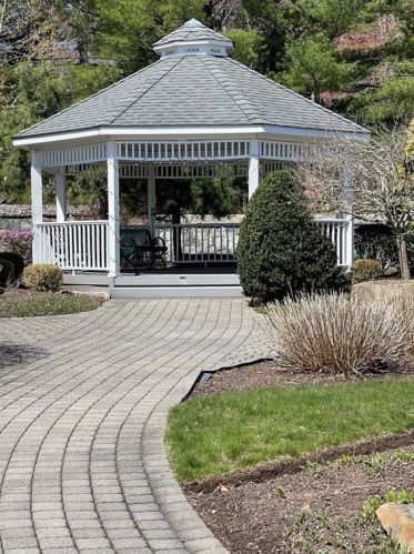 17 Leighas Ln, Coventry, RI 02816