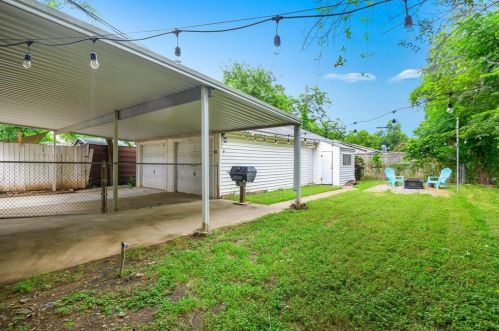 2438 Emmett St, Dallas TX  75211-5415 exterior