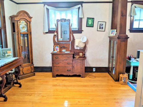 4431 Jay St, Duluth MN 55804-1549 exterior