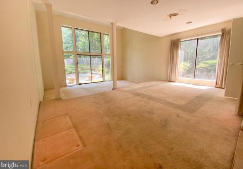 11125 Korman Dr, Rockville MD 20854-2046 exterior