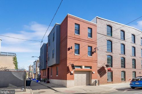 833 Bainbridge St, Philadelphia PA  19147-2009 exterior