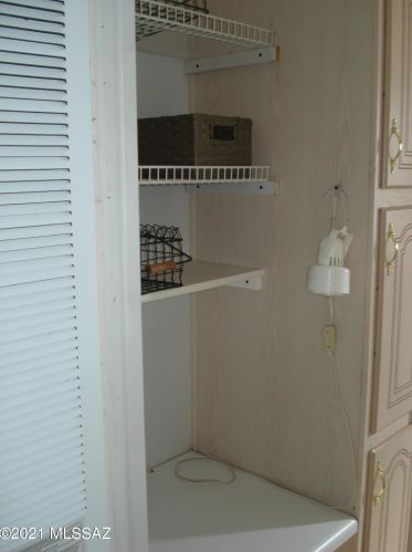 5668 Cir Z St, Tucson AZ 85713-4419 exterior