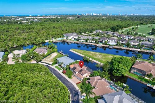 1947 Gordon Riv Ln, Naples FL 34104-5296 exterior