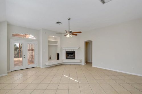 1729 Dapplegrey Ln, Austin TX 78727-4545 exterior