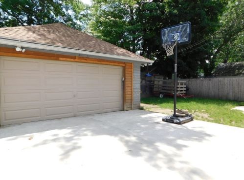 63 Virginia St, Springfield MA  01108-2622 exterior