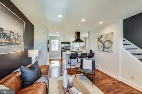 5453 Bass Pl, Washington, DC 20019-6369