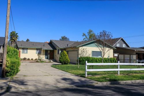 60 Berkeley Ave, Turlock, CA 95380-5028