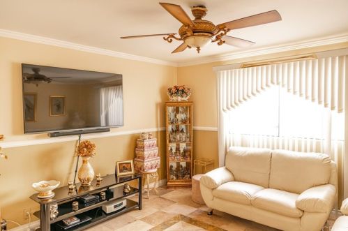 17521 Balfern Ave, Bellflower CA 90706-7114 exterior