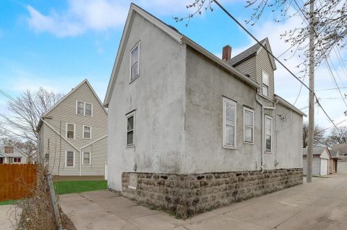 1941 28th St, Milwaukee WI  53208-1516 exterior