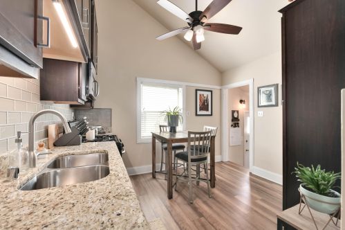 4135 1 Pl, Milwaukee WI 53207-4311 exterior