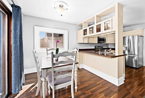 2524 15 St, Duluth MN 55806-1122 exterior