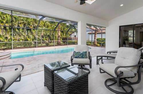 5533 Foxhunt Way, Naples, FL 34104-5107