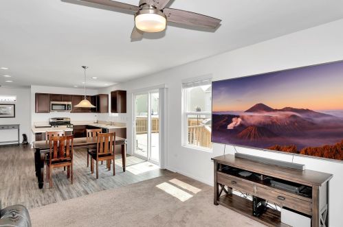 6610 Eich Dr, Joliet IL exterior