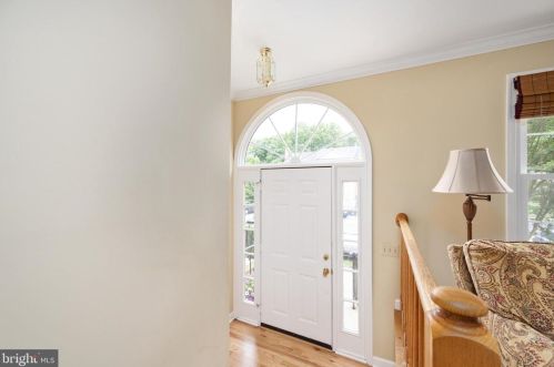 6133 Joust Ln, Alexandria VA 22315-4809 exterior