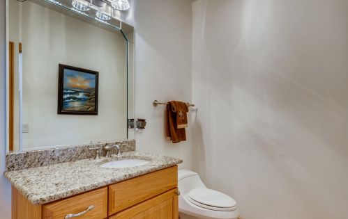 7817 Vly Hl Rd, Bull Valley IL 60098-7885 exterior