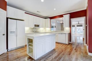 1219 Van Buren St, Houston TX  77019-4130 exterior