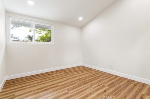 518 Orangethorpe Ave, Fullerton CA  92832-2803 exterior