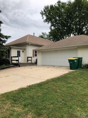 1003 Birch St, Creston, IA 50801-1639