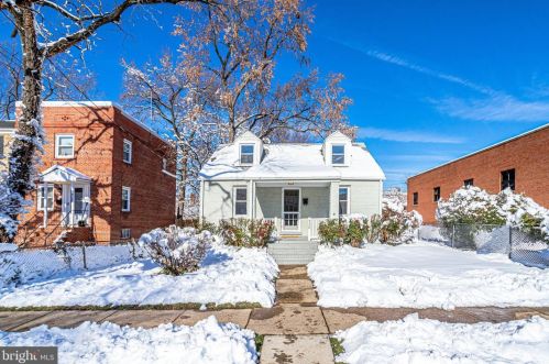 530 Alexandria Ave, Alexandria VA  22301-1611 exterior