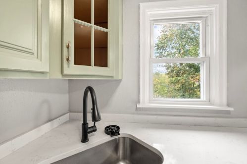 214 Fordyce St, Pittsburgh PA 15210-3269 exterior