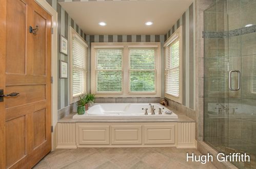 2041 Tall Pne Dr, Grand Rapids MI exterior