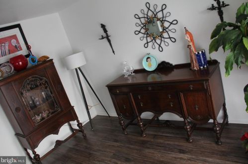 6 Rebecca Ct, Trenton NJ 08628-3339 exterior