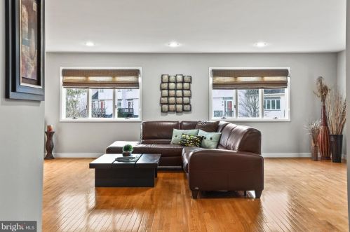 7 Hanover Ct, Princeton NJ 08540-7067 exterior