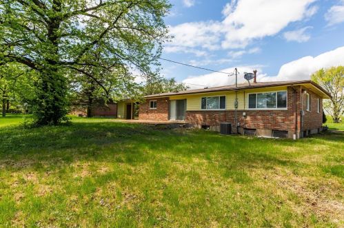 9574 Indian Mdw Dr, Saint Louis MO 63132 exterior