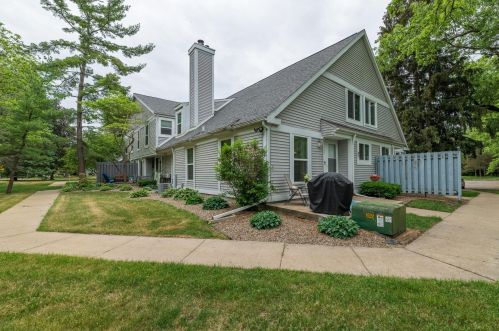 3532 Scots Pine Way, Kalamazoo, MI 49024-3965