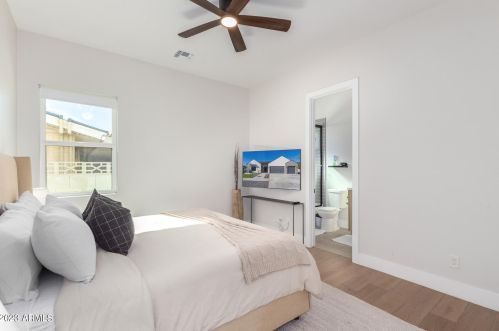 3118 42nd St, Phoenix AZ  85018-6418 exterior