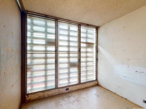 1660 Kalakaua Ave, Honolulu HI  96826-2450 exterior