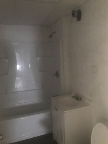 57 Johnson St, Springfield MA 01108-1877 exterior