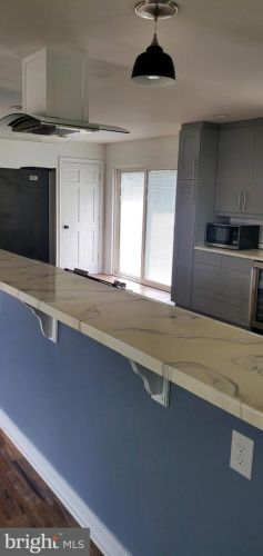 229 Schubert Ave, Runnemede NJ 08078-1844 exterior