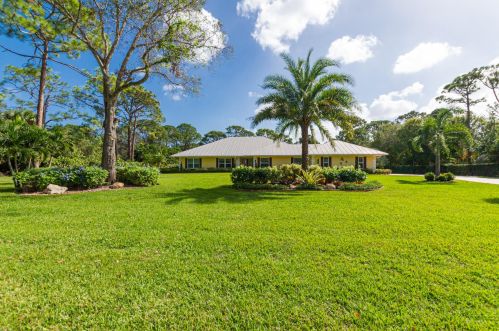 7903 Plantation Lakes Dr, Fort Pierce, FL 34986-3005