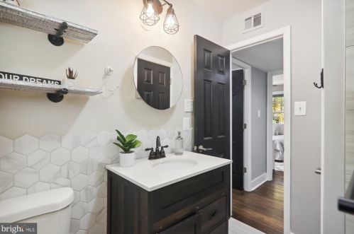 1314 Crawford Dr, Rockville MD 20851-1714 exterior