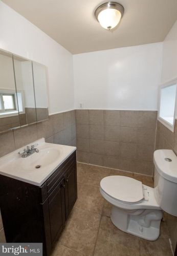 201 Gerritt St, Philadelphia PA  19147-6012 exterior