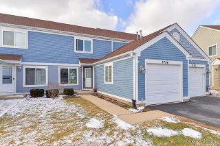 2724 Wilshire Ct, Aurora IL  60502-2316 exterior