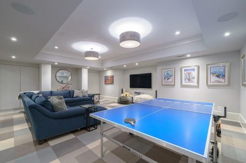 4515 Conway Dr, Atlanta GA 30327-3535 exterior