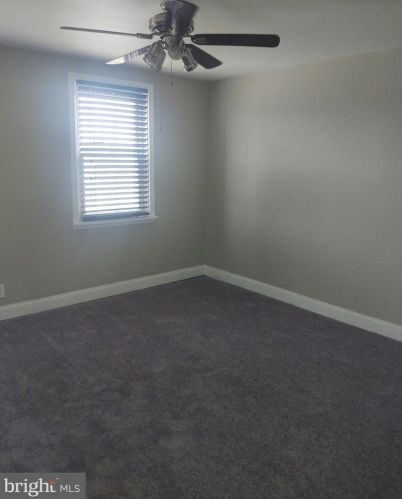 6658 Erdrick St, Philadelphia PA 19135-1604 exterior