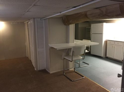 2 6th St, New Brunswick NJ 08901-3316 exterior