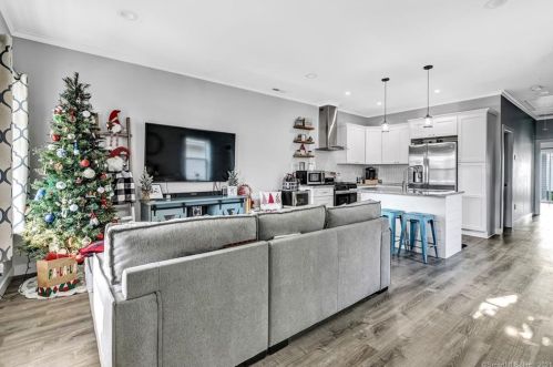 29 Gerard St, Milford CT 06460-7839 exterior