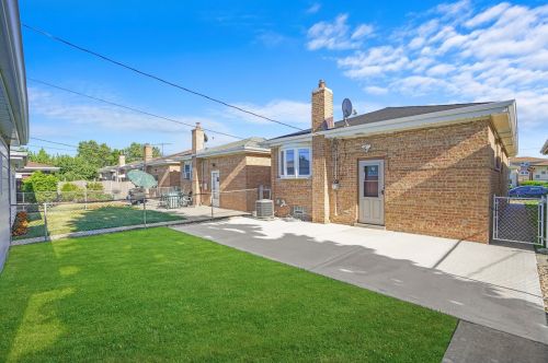 6218 64th St, Chicago IL  60638-5016 exterior