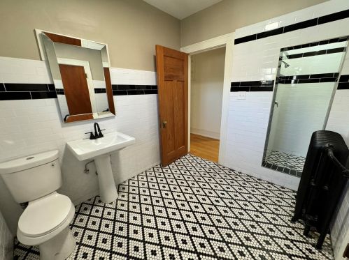 3225 Hackett Ave, Milwaukee WI 53211-3140 exterior