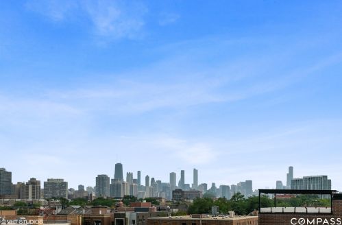 2837 Halsted St, Chicago IL 60657-5105 exterior