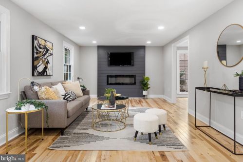 8916 Copenhaver Dr, Rockville MD  20854-3009 exterior