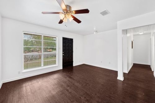 3202 Dolphin Dr, Austin TX  78704-6027 exterior